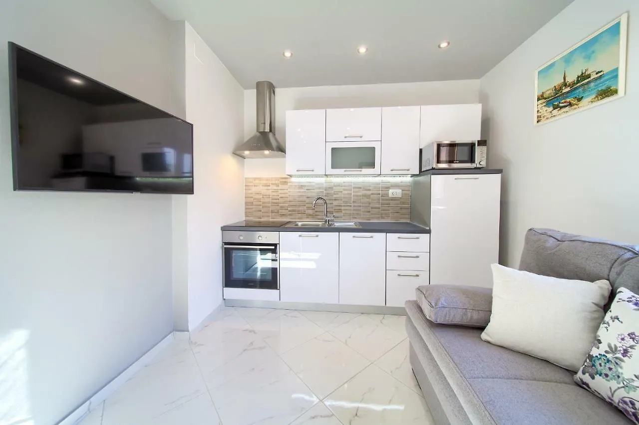 Nadija Studio Apartmani Krk Town 0*,